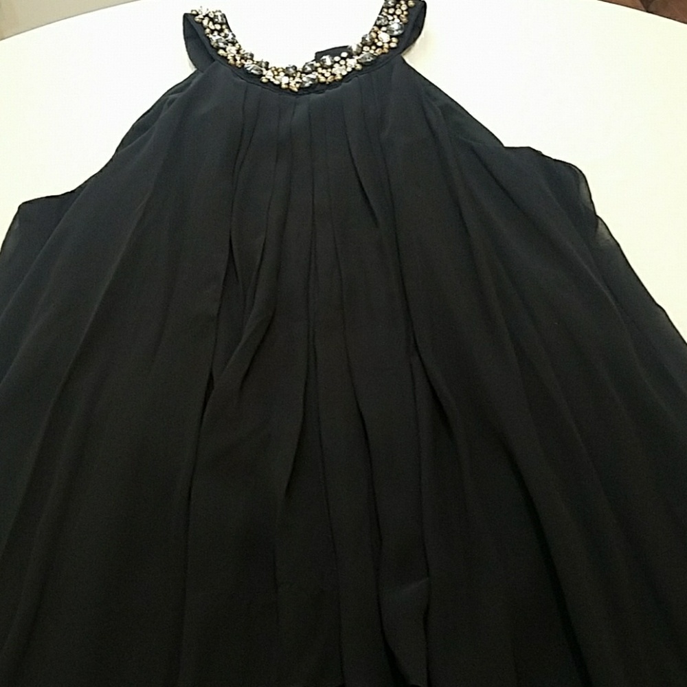 Dress - Picture 3 of 4